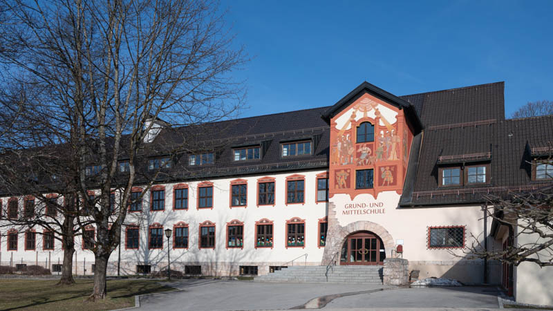 Volks- und Mittelschule