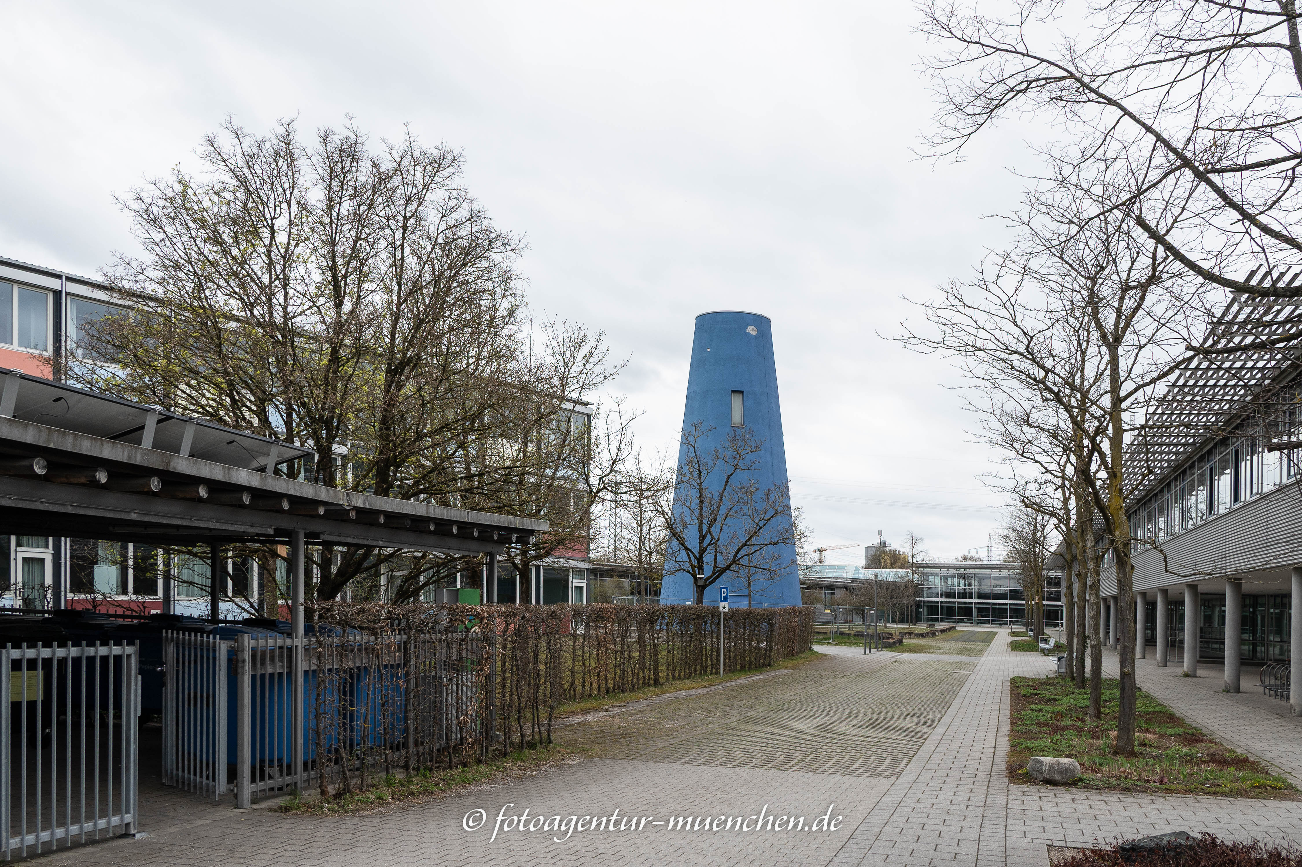Blauer Pendelturm