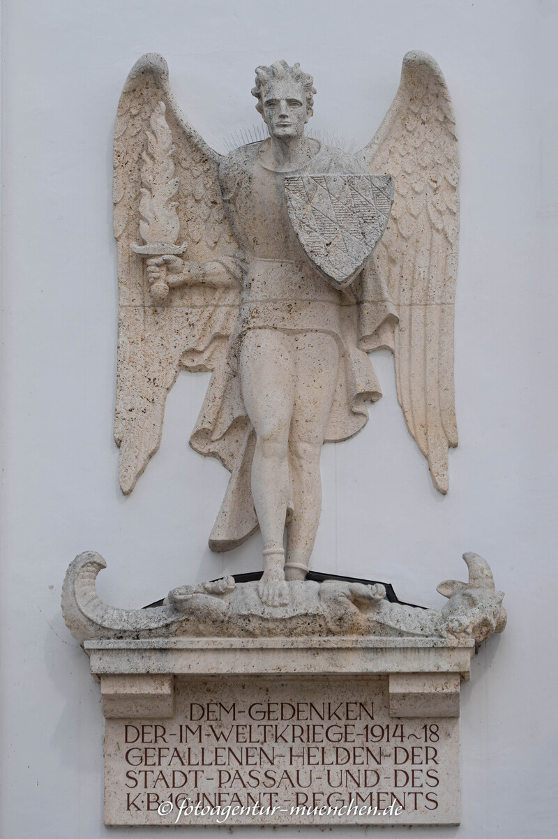 Kriegerdenkmal am Passauer Dom