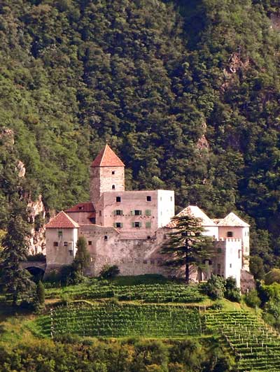   Burg Karneid